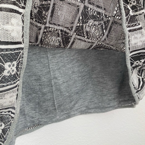 Sophie Max • Josseline Crochet Lace Pencil Skirt - Picture 6 of 13